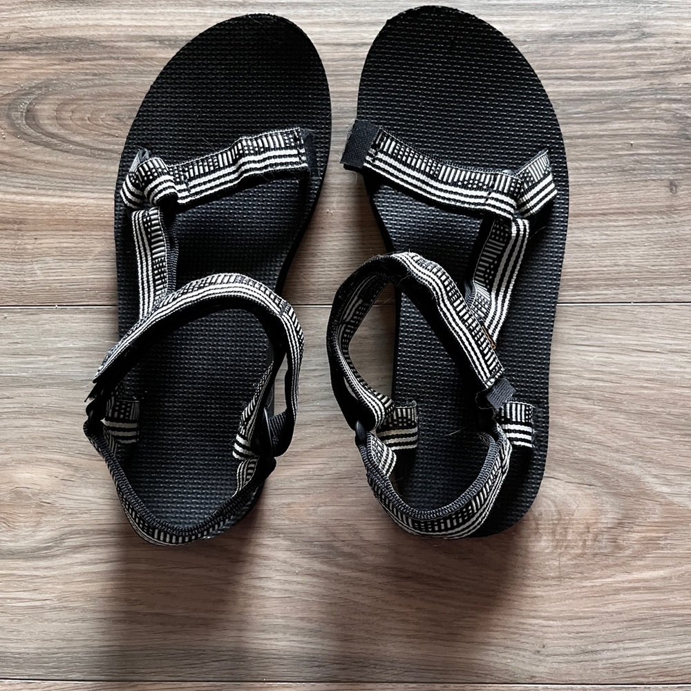 teva sandals